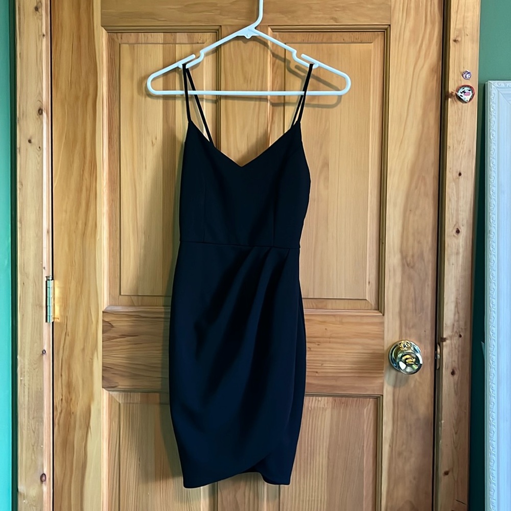 Lulus stretchy black homecoming dress